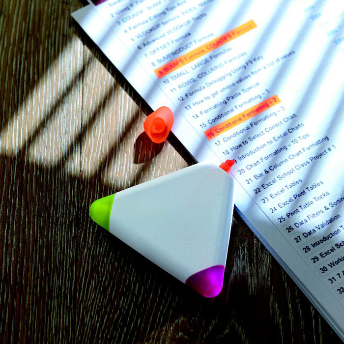 Surligneur triangulaire 3 couleurs personnalisé TRIANGULO