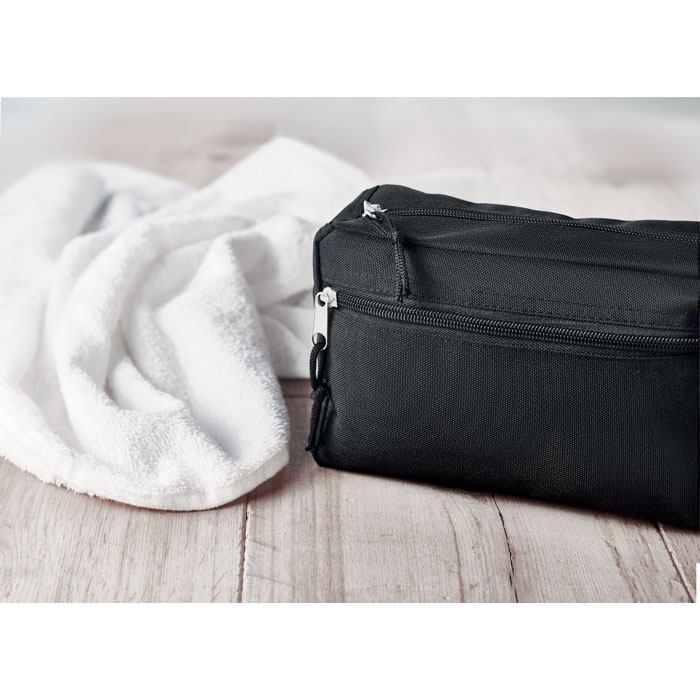 Trousse de toilette RPET 600D personnalisée BETTER & SMART