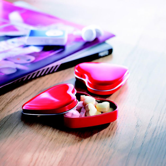 Boîte cœur métal avec bonbons personnalisée LOVEMINT